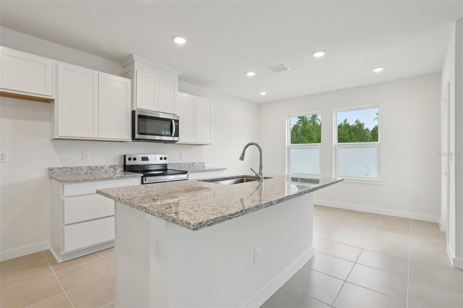 Image 6 of 41 For 6470 Horseshoe Lane Way