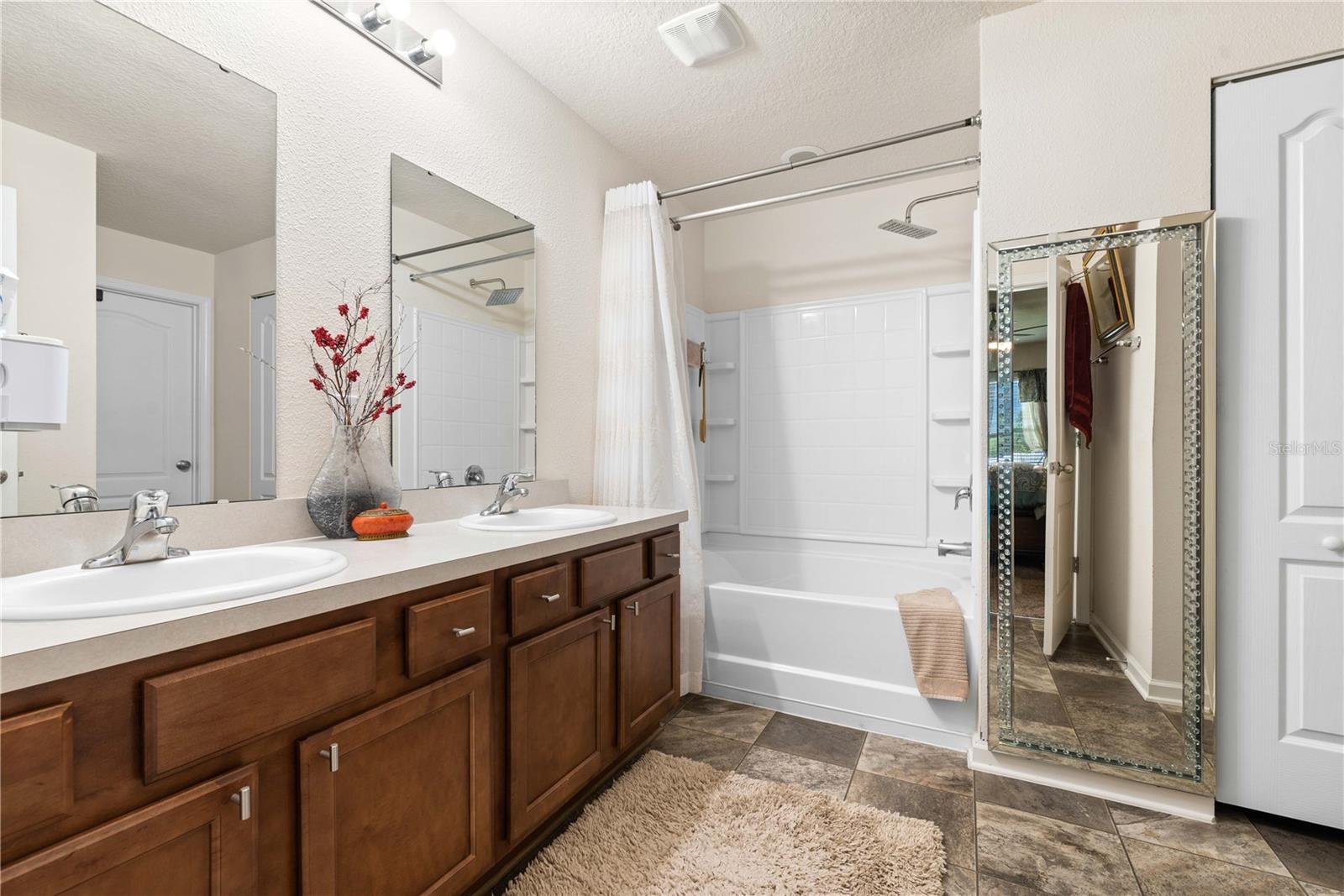 Image 9 of 28 For 6883 Langford Street