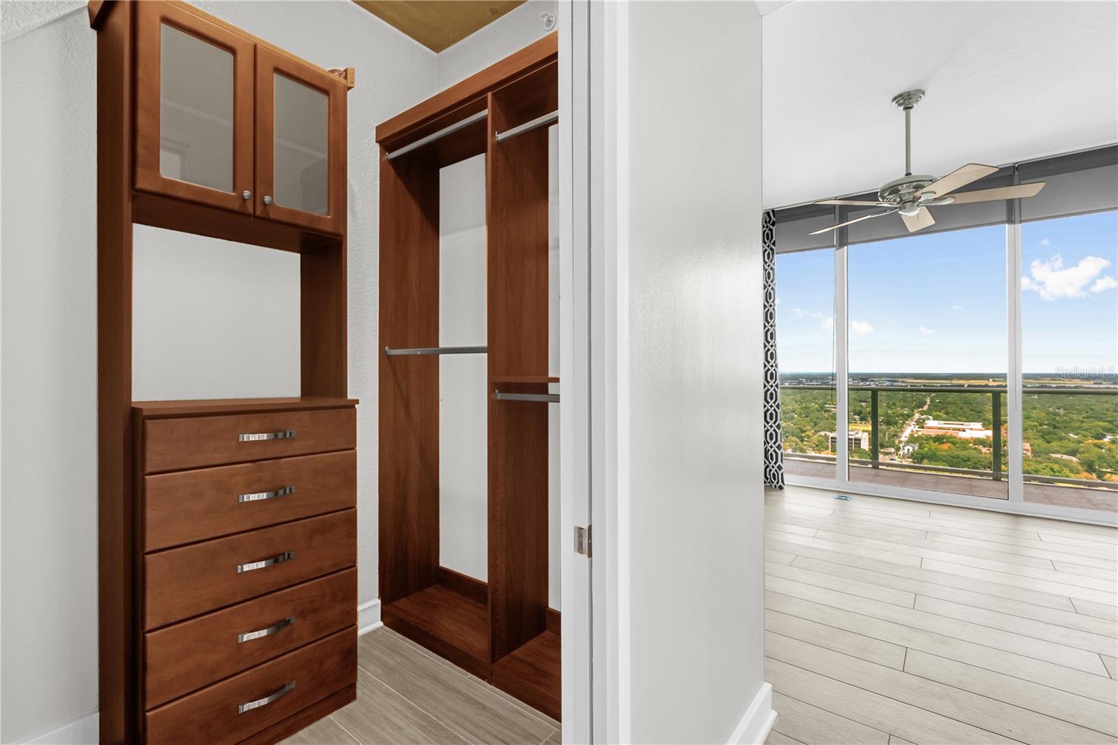 Image 18 of 45 For 150 Robinson Street 2701