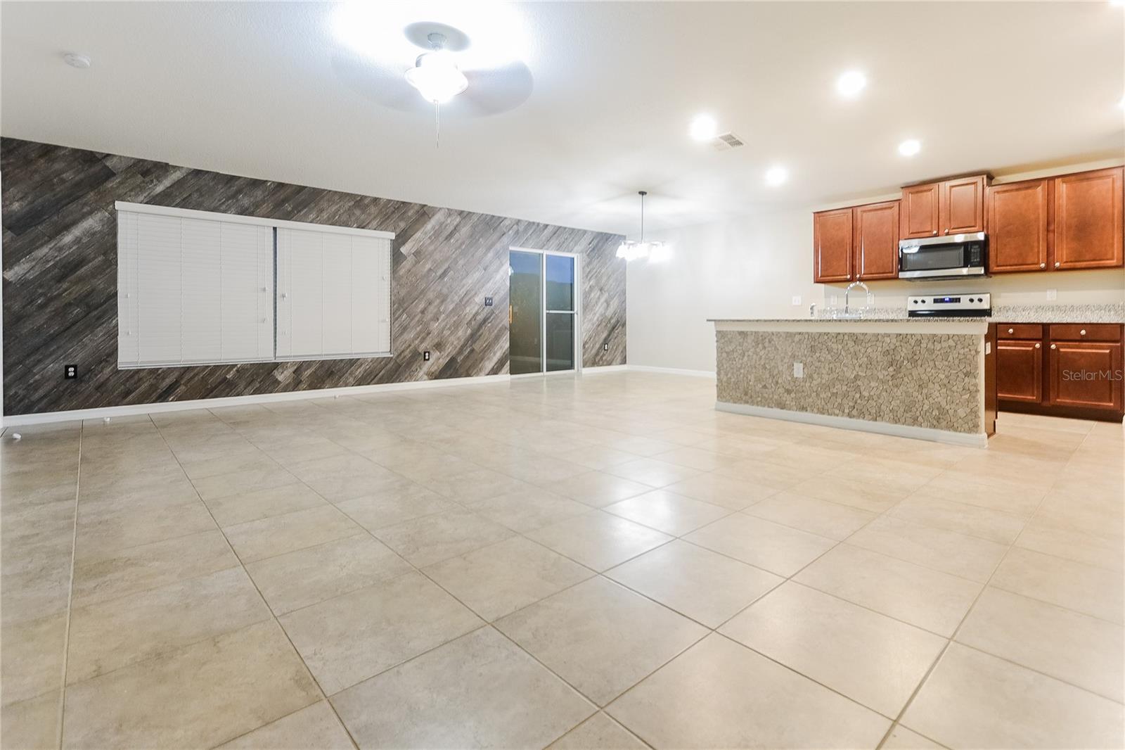 Image 3 of 15 For 10121 Crested Fringe Drive