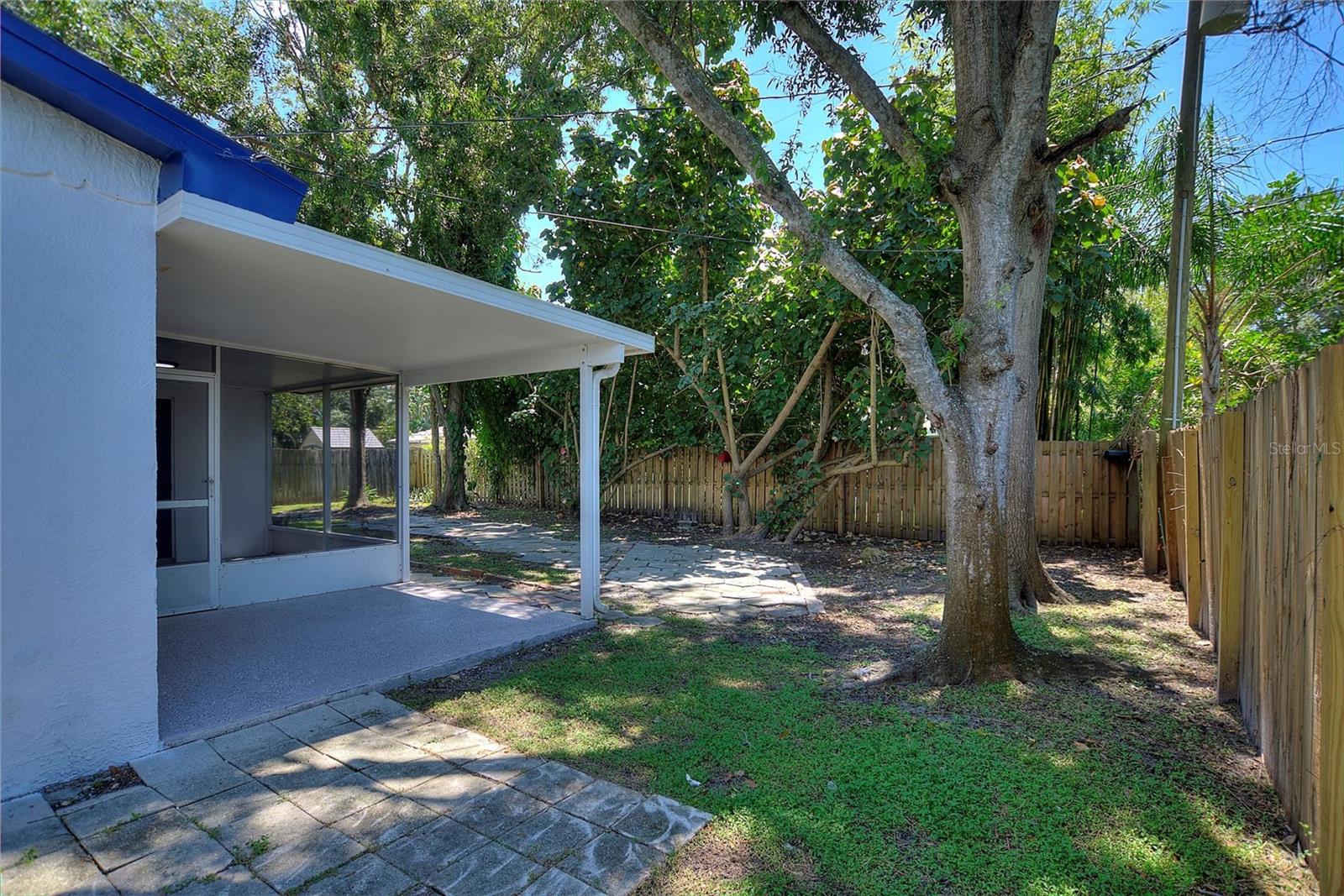 Image 6 of 34 For 5424 14th Avenue N