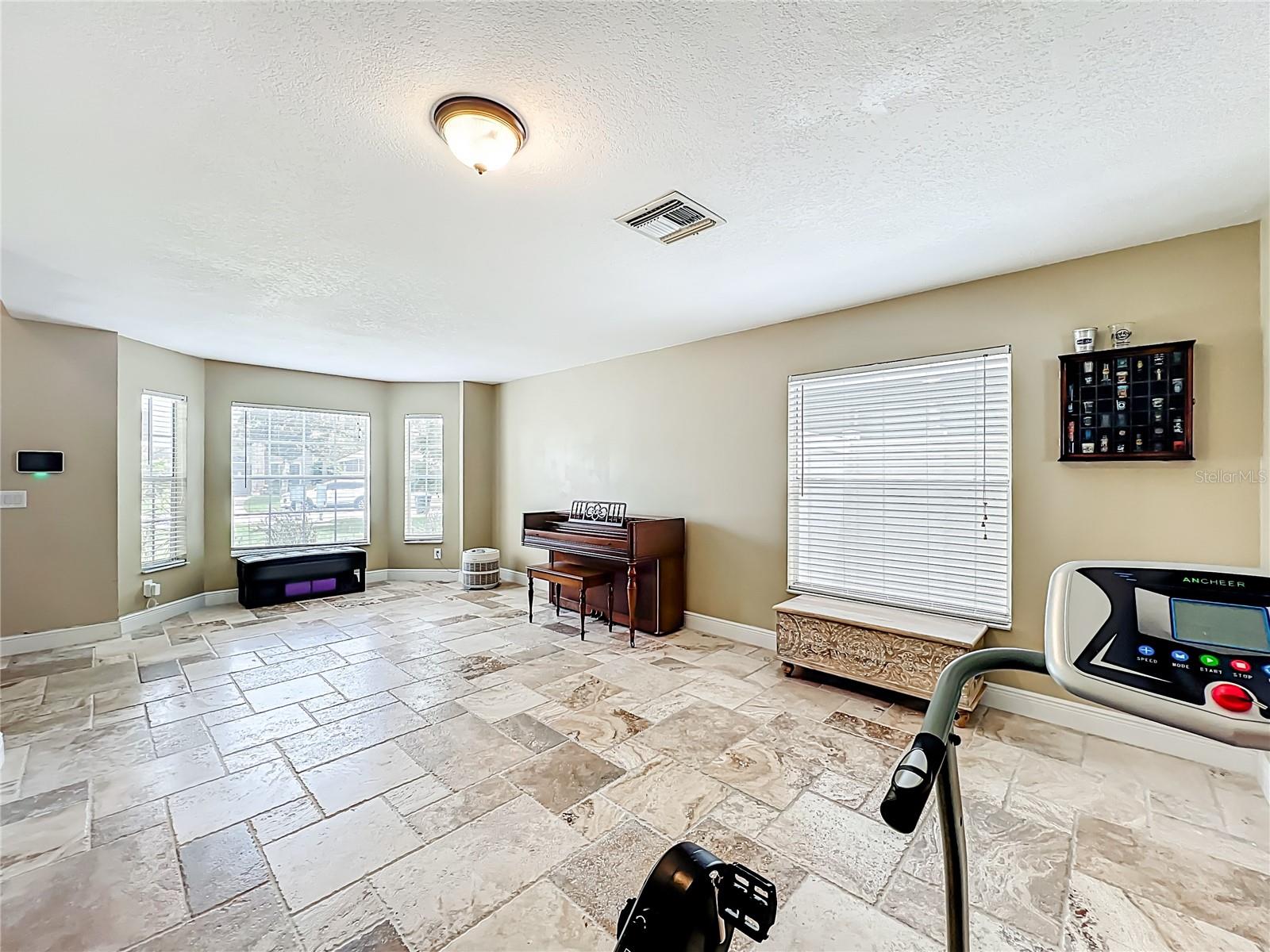 Image 13 of 66 For 216 Prairie Dune Way