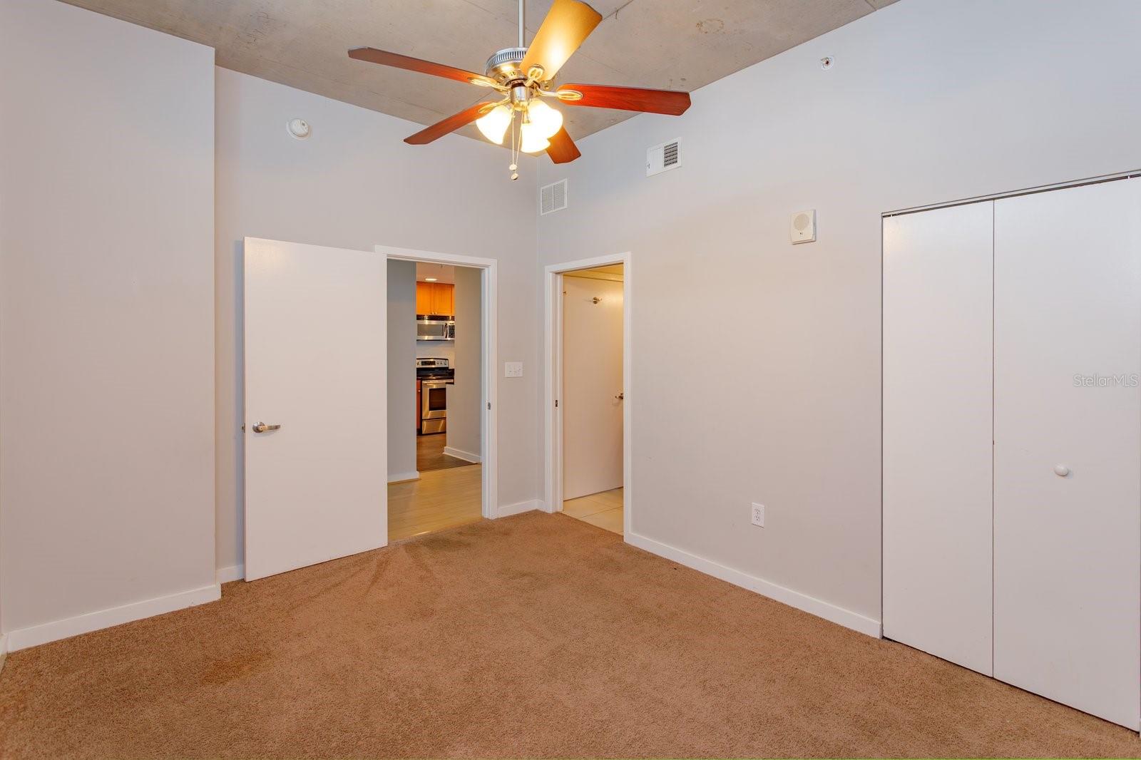 Image 20 of 28 For 525 Jackson St E  306