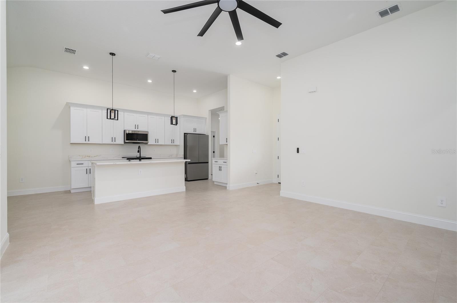 Image 10 of 48 For 318 Charles Avenue