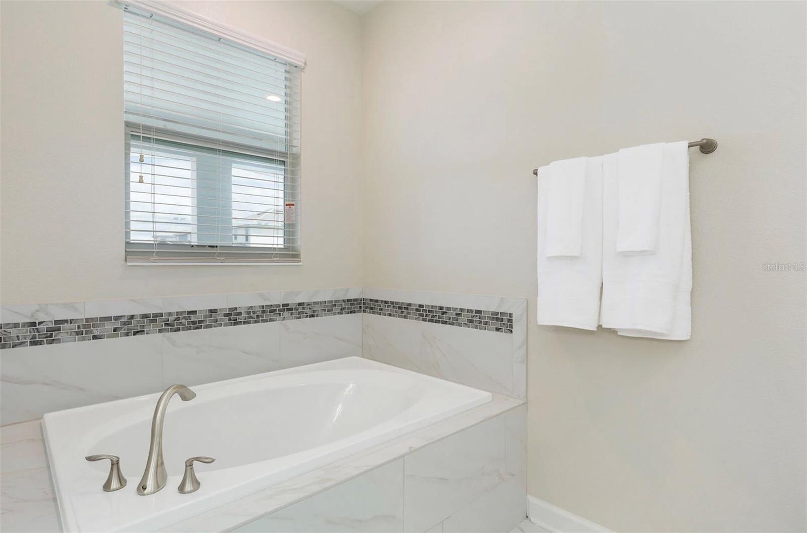 Image 37 of 51 For 9041 Hazard Street