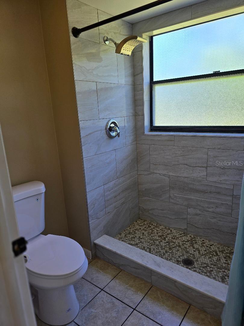 Listing photo id 20 for 777 Robin Avenue
