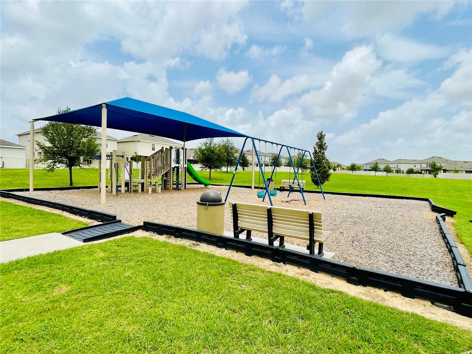 Image 17 of 21 For 384 Lemongrass Road