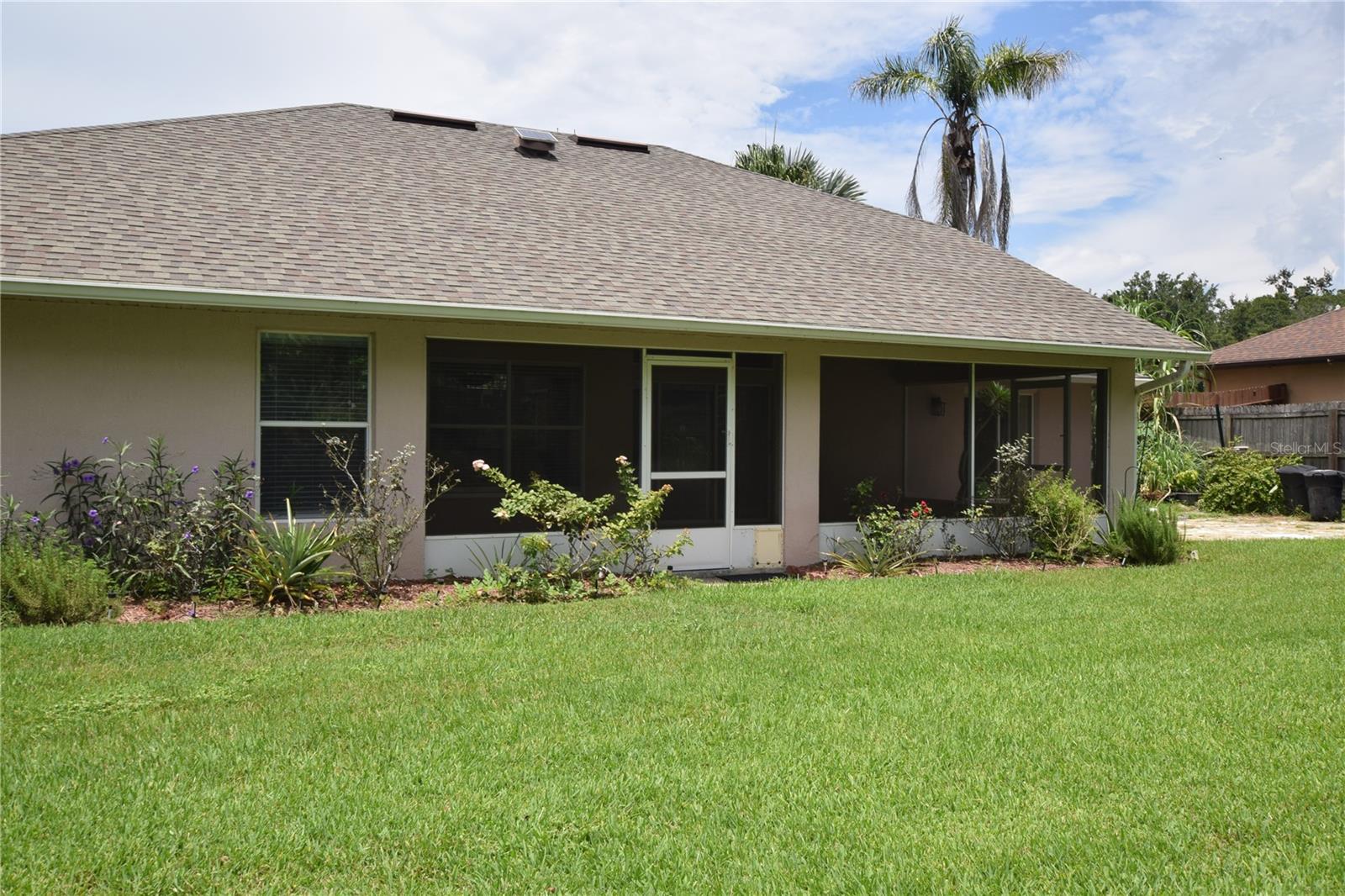 Image 11 of 50 For 10649 Versailles Boulevard