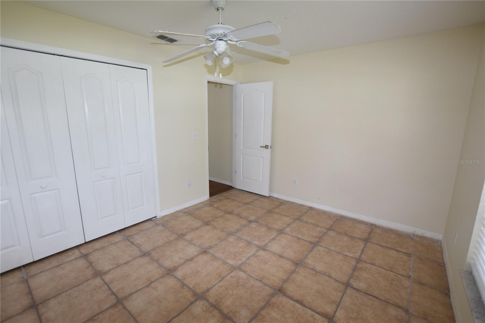 Image 41 of 50 For 10649 Versailles Boulevard