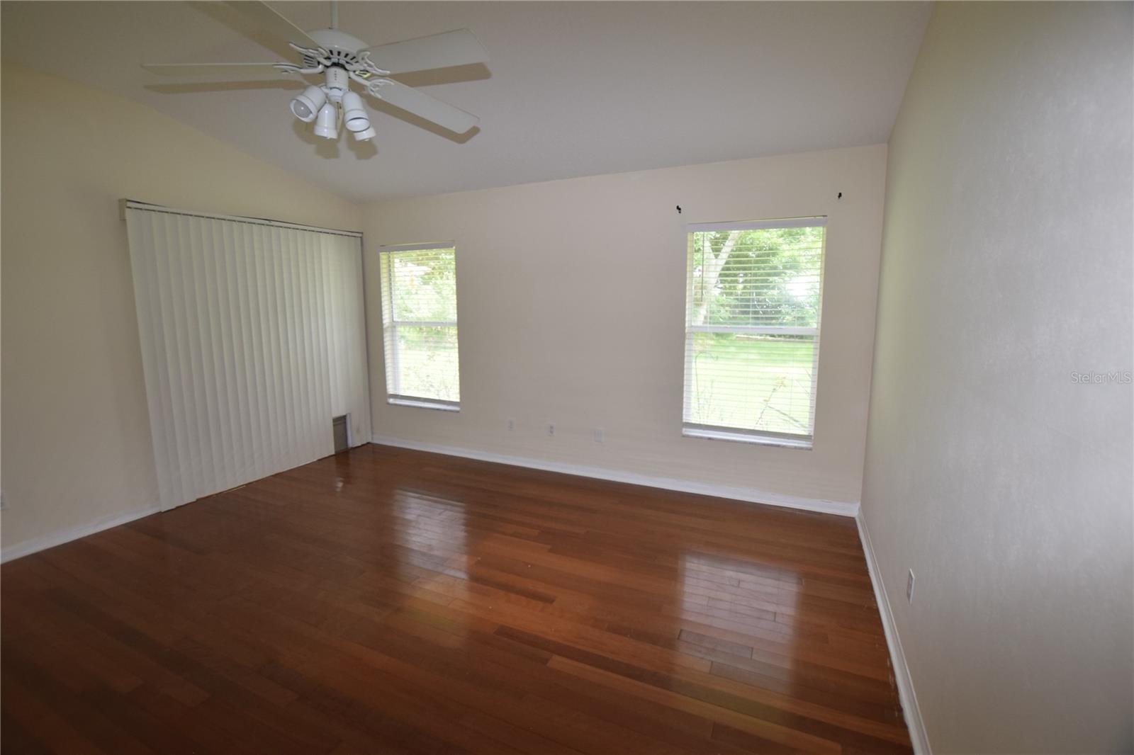 Image 46 of 50 For 10649 Versailles Boulevard