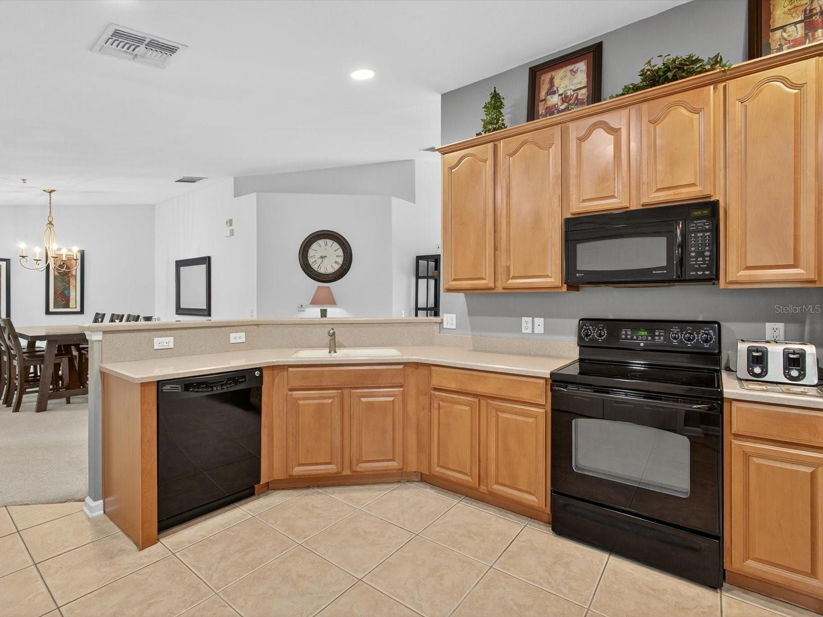 Image 9 of 46 For 8360 Quimby Circle .