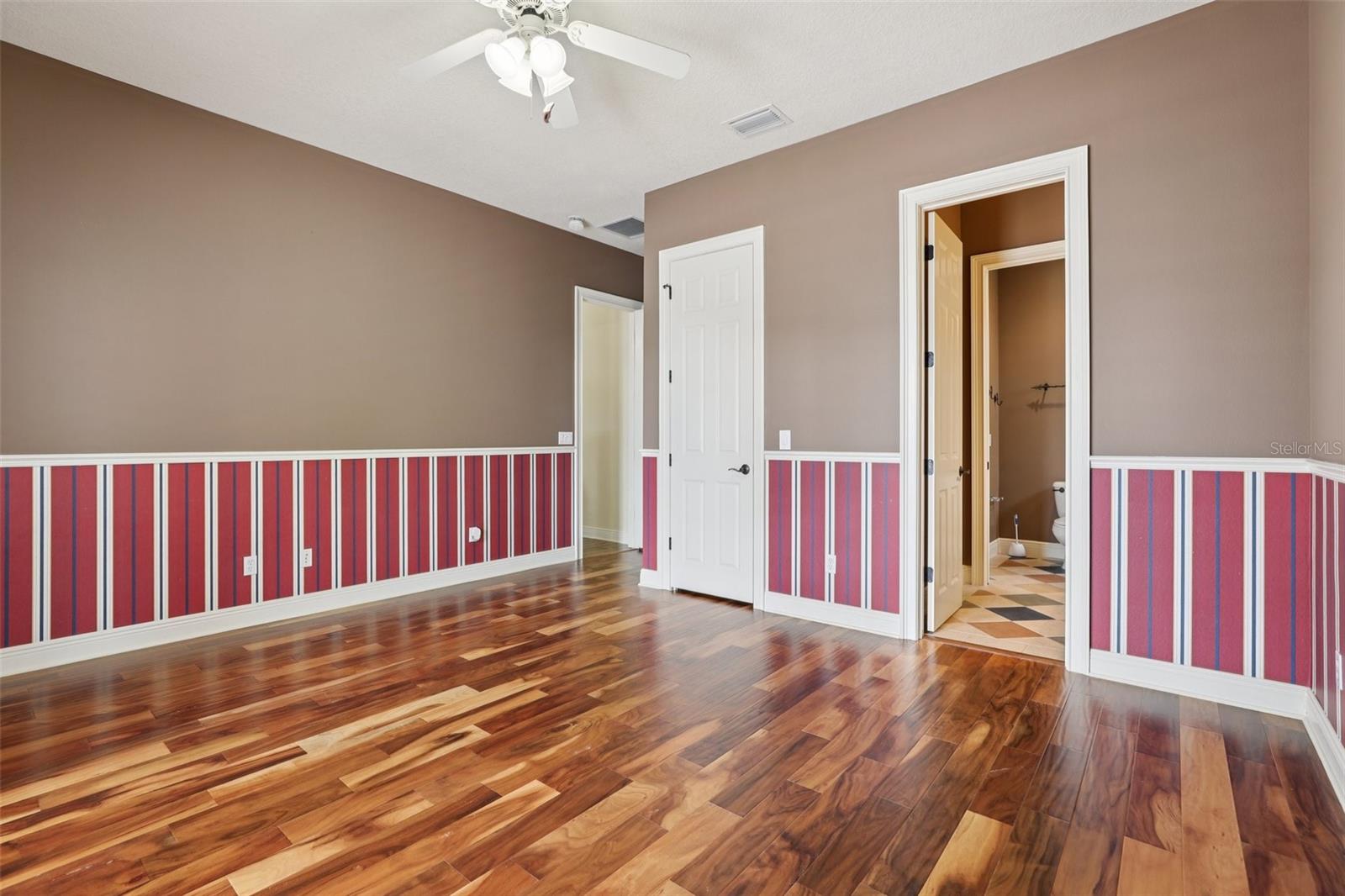 Image 42 of 58 For 1086 Henley Downs Place