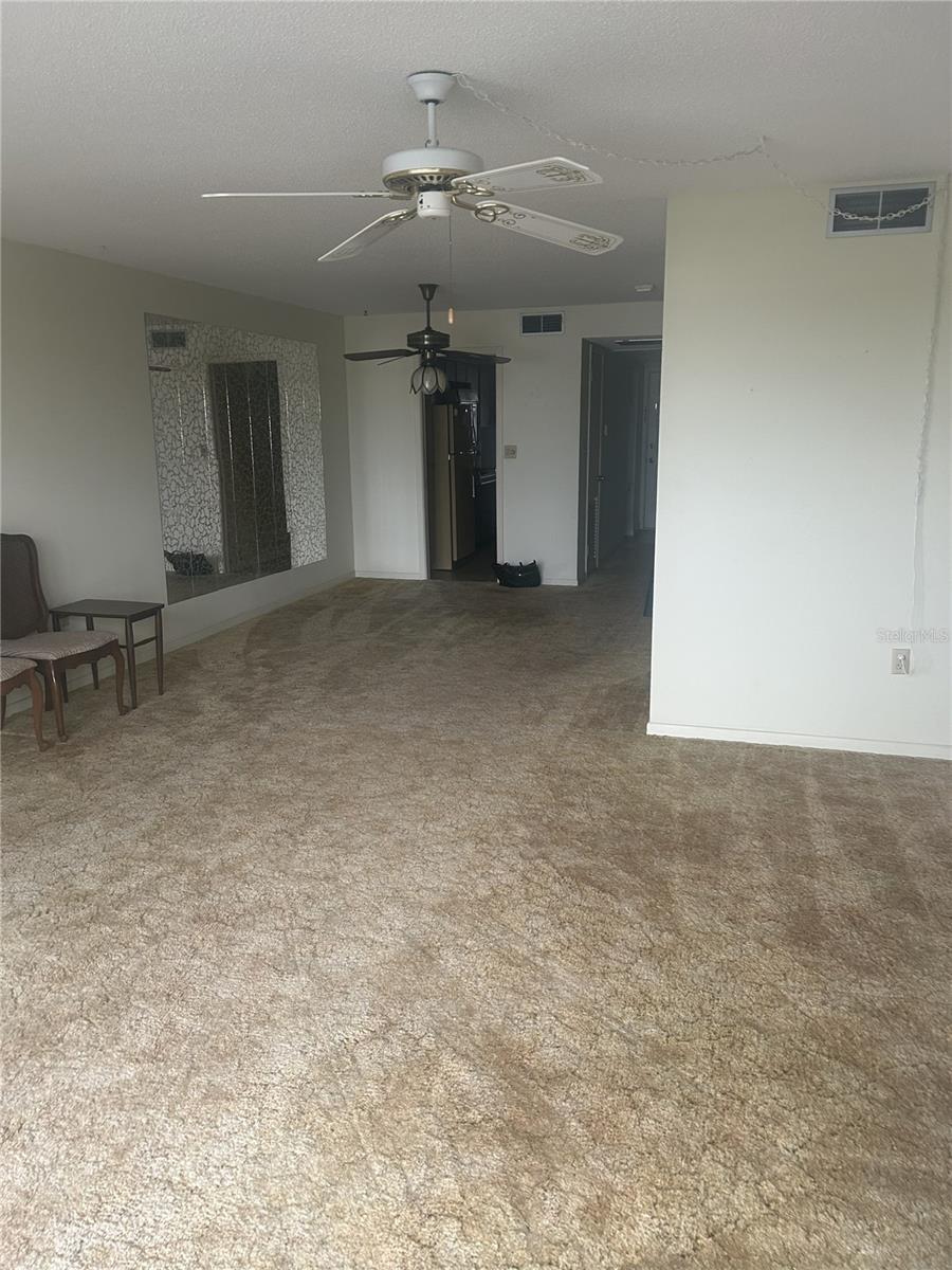 Image 3 of 8 For 5555 Gulf Boulevard 312