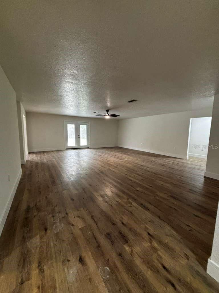 Image 11 of 34 For 3521 Silver Oak Court