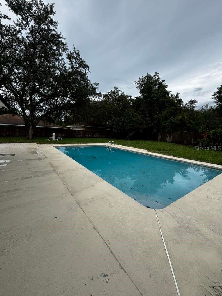 Image 29 of 34 For 3521 Silver Oak Court