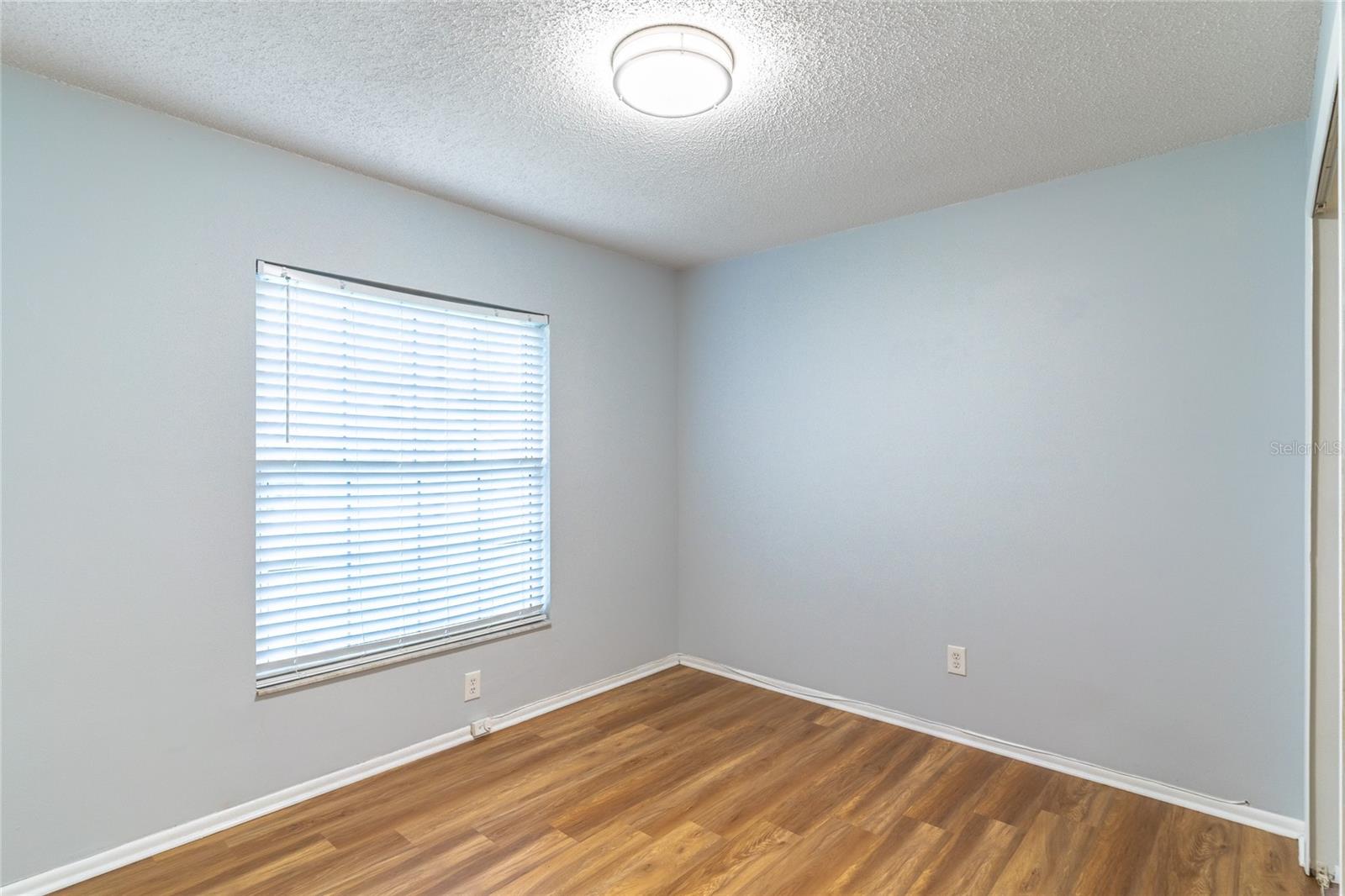 Image 29 of 52 For 8645 Pinestraw Lane
