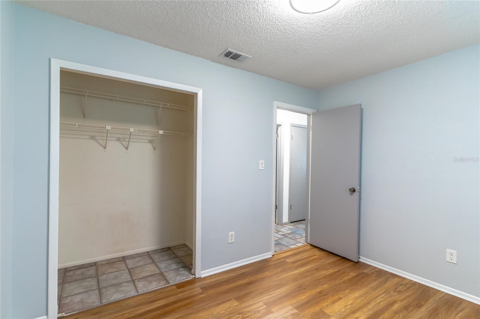 Image 30 of 52 For 8645 Pinestraw Lane