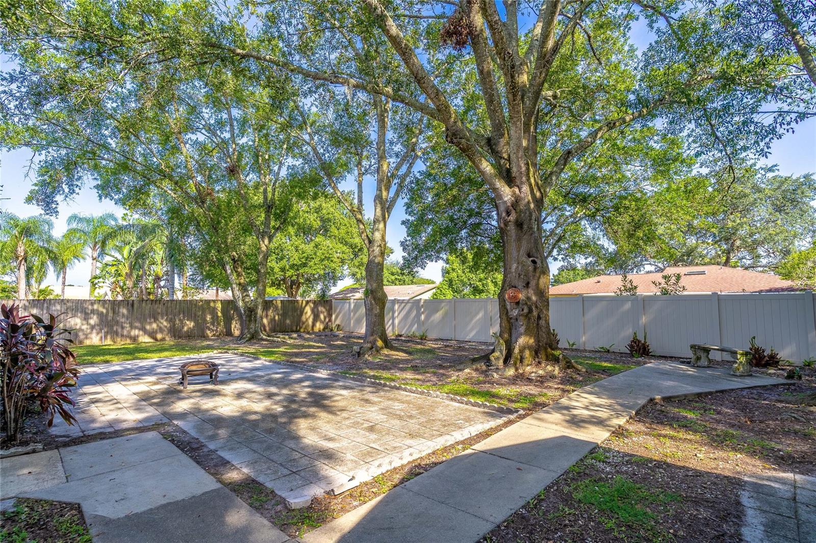 Image 38 of 52 For 8645 Pinestraw Lane