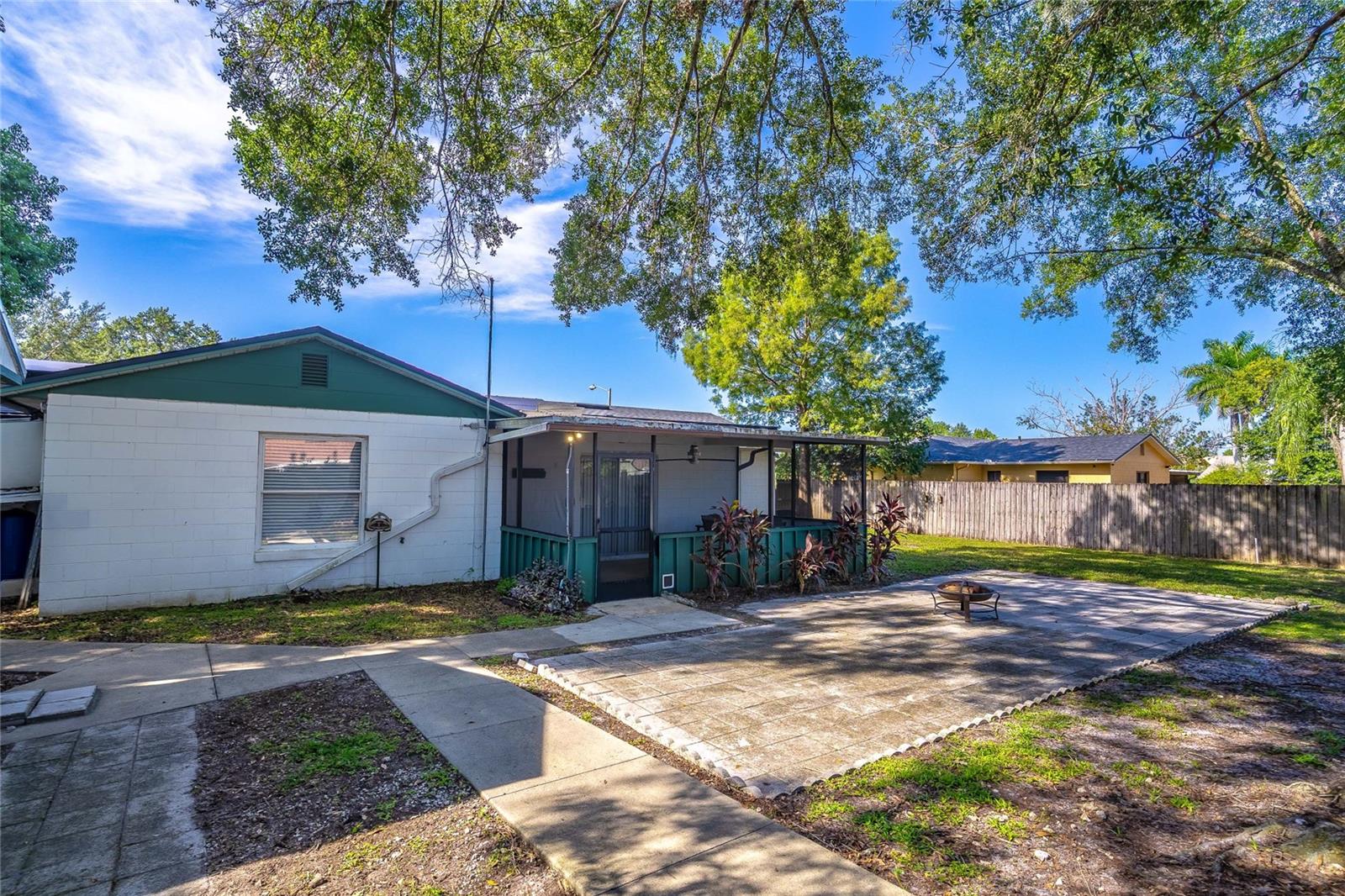 Image 42 of 52 For 8645 Pinestraw Lane