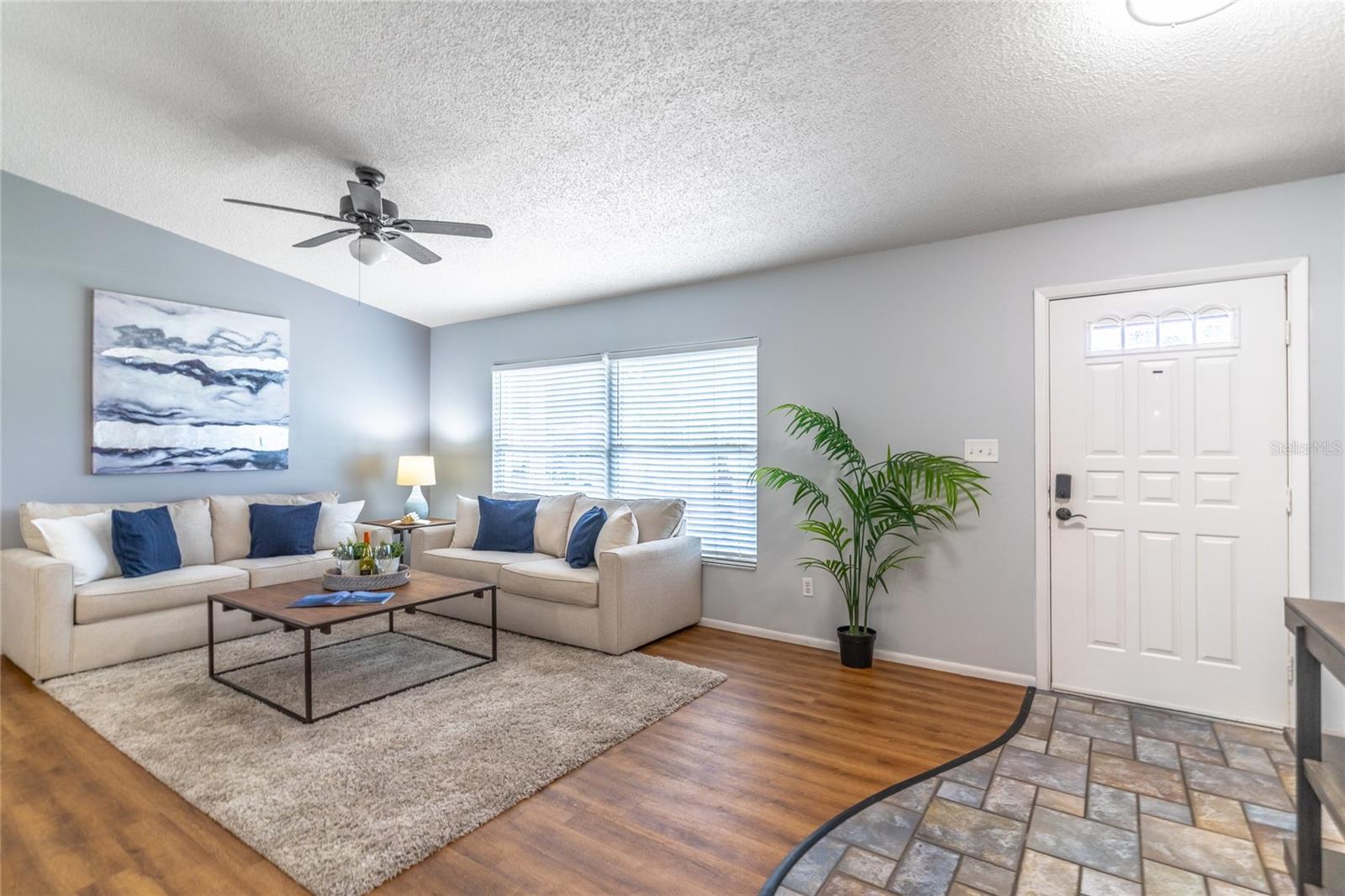 Image 5 of 52 For 8645 Pinestraw Lane