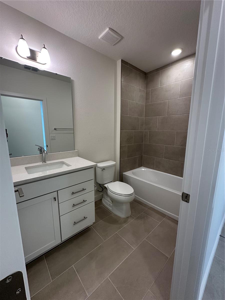 Image 4 of 6 For 6474 Horseshoe Lane Way