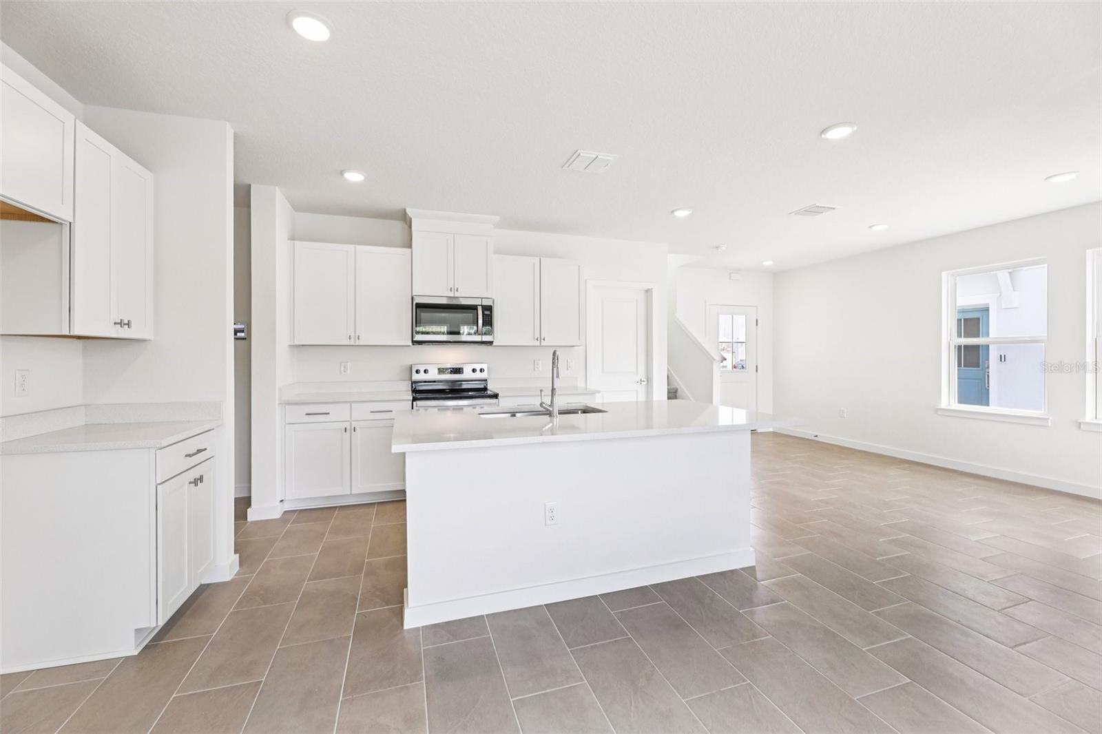Image 7 of 32 For 6474 Horseshoe Lane Way