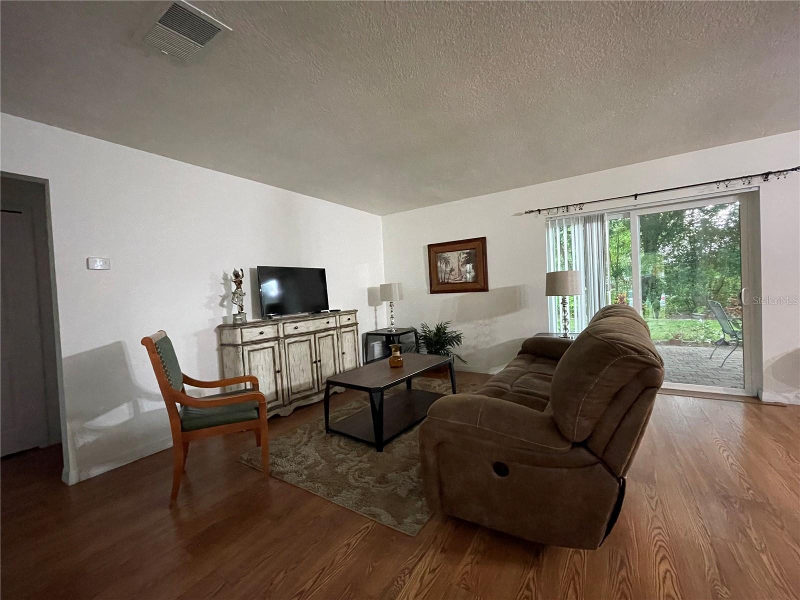 Image 4 of 11 For 10468 Montpelier Circle