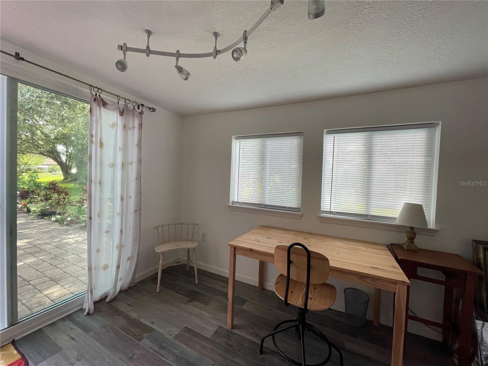 Image 8 of 11 For 10468 Montpelier Circle