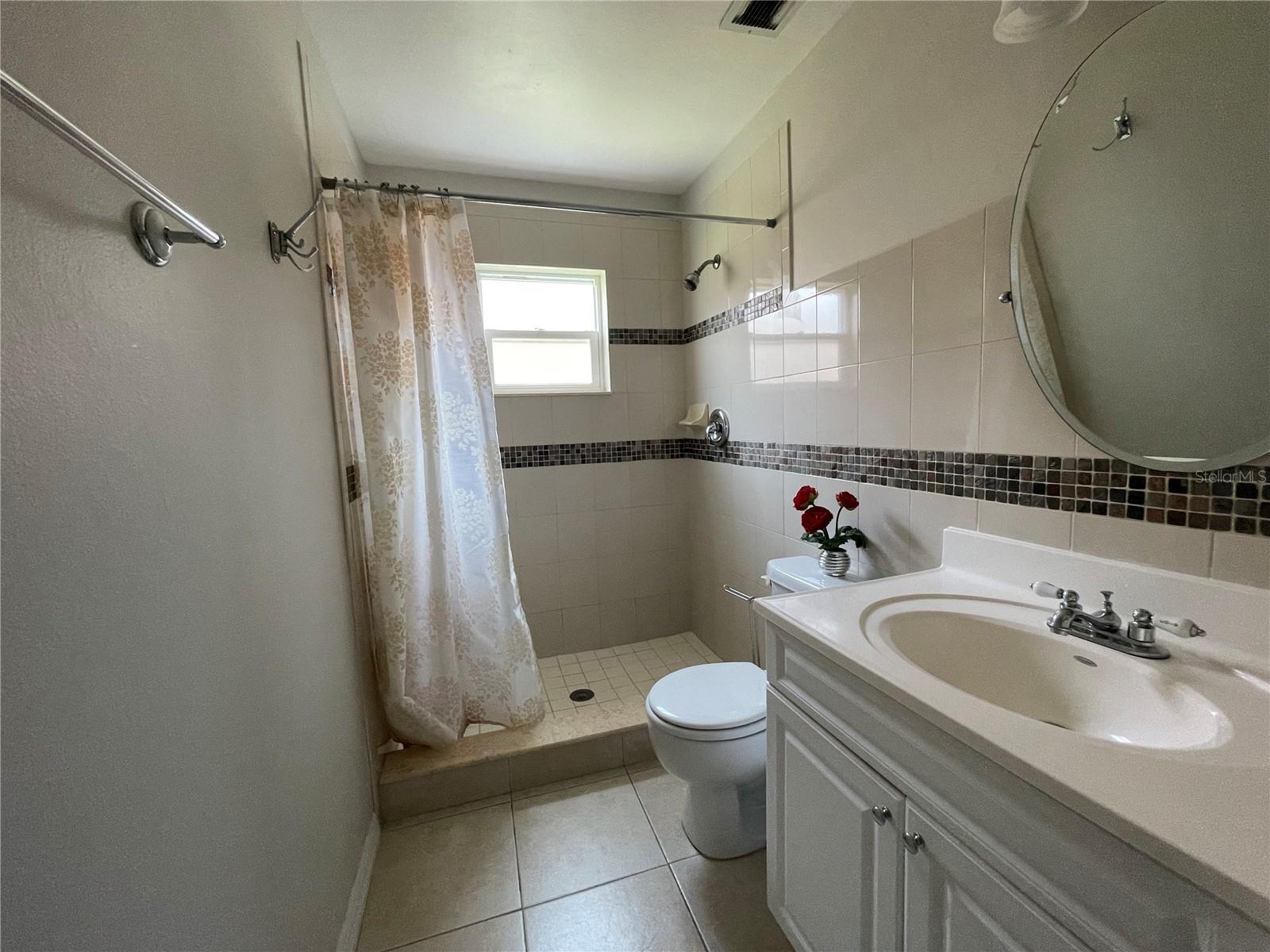 Image 9 of 11 For 10468 Montpelier Circle