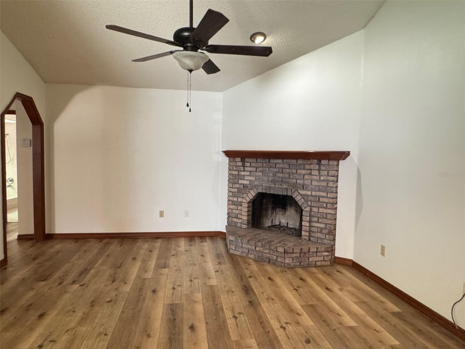 Image 2 of 10 For 435 Blue Bird Street