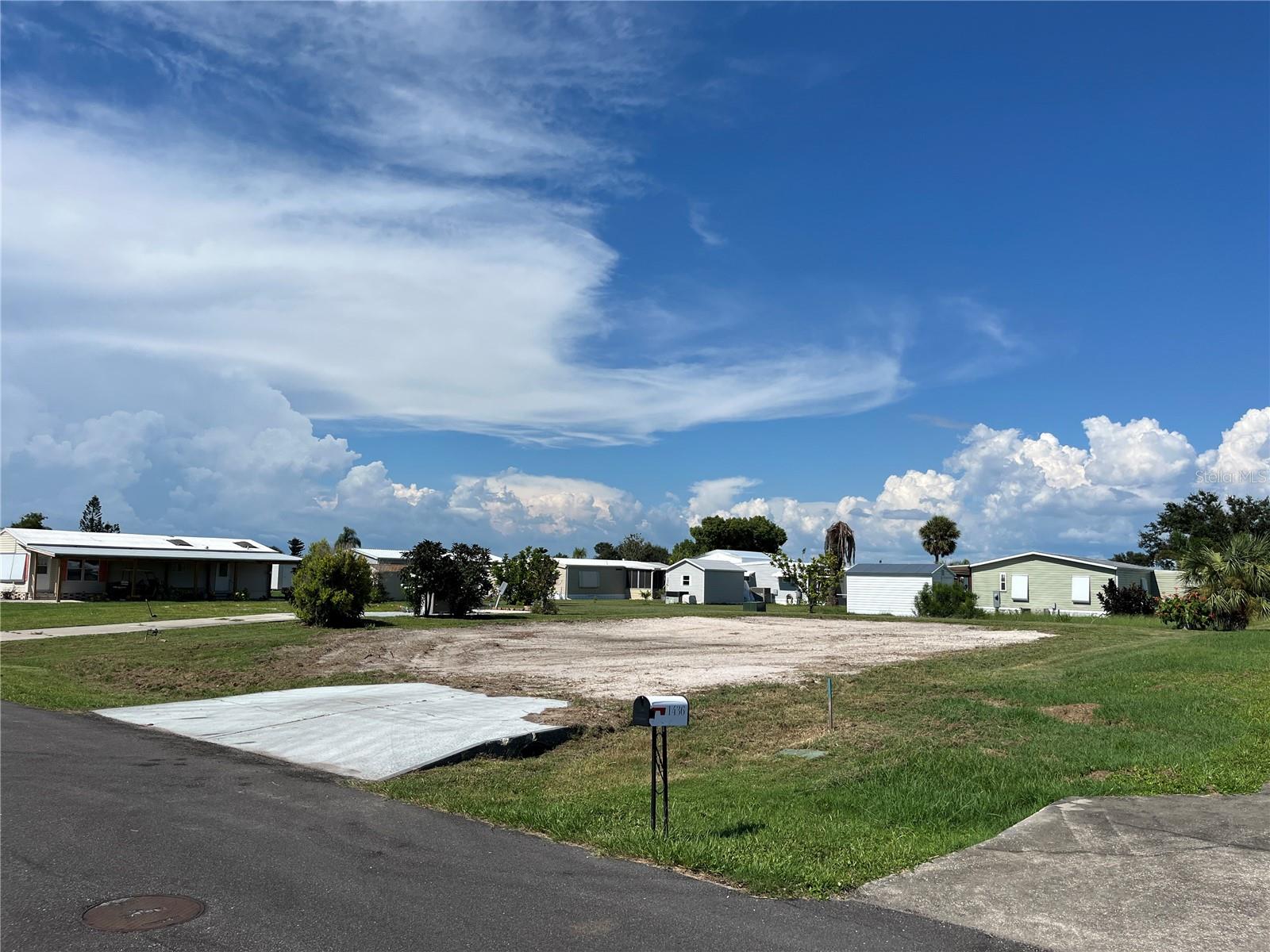Image 2 of 8 For 1429 Blue Heron Drive