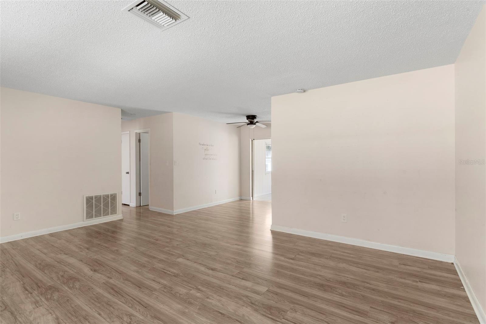Image 5 of 27 For 20639 Rainbow Lakes Boulevard