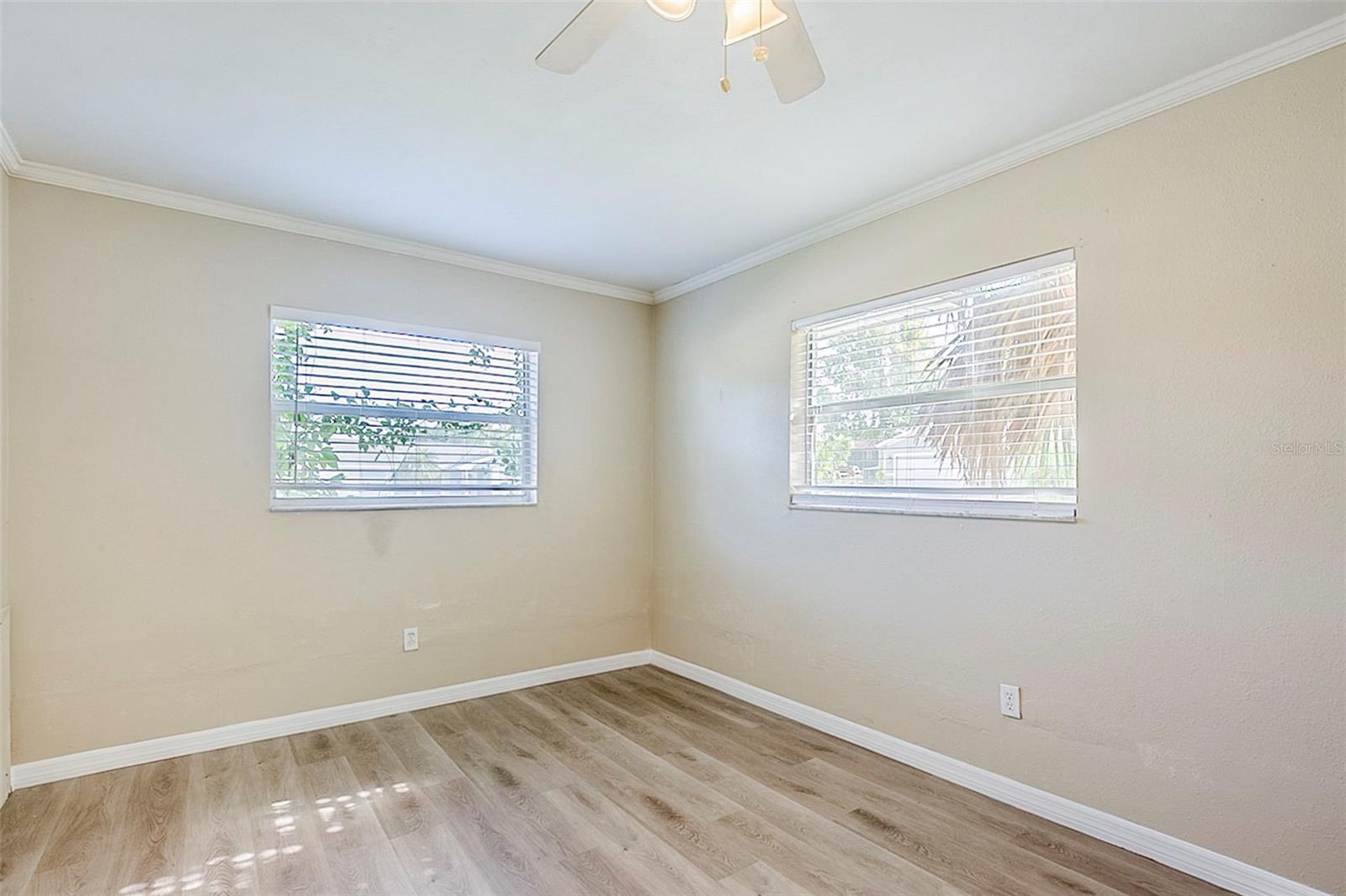 Image 14 of 33 For 1711 Ironwood Court E