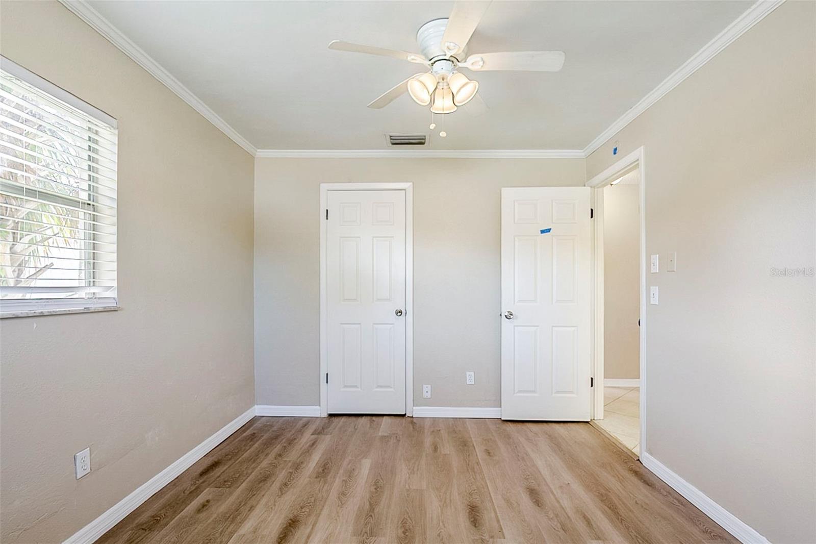 Image 15 of 33 For 1711 Ironwood Court E