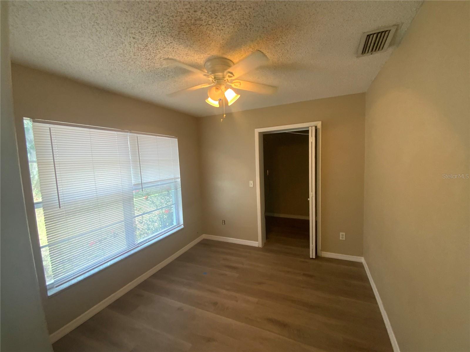 Image 3 of 3 For 1711 Ironwood Court E