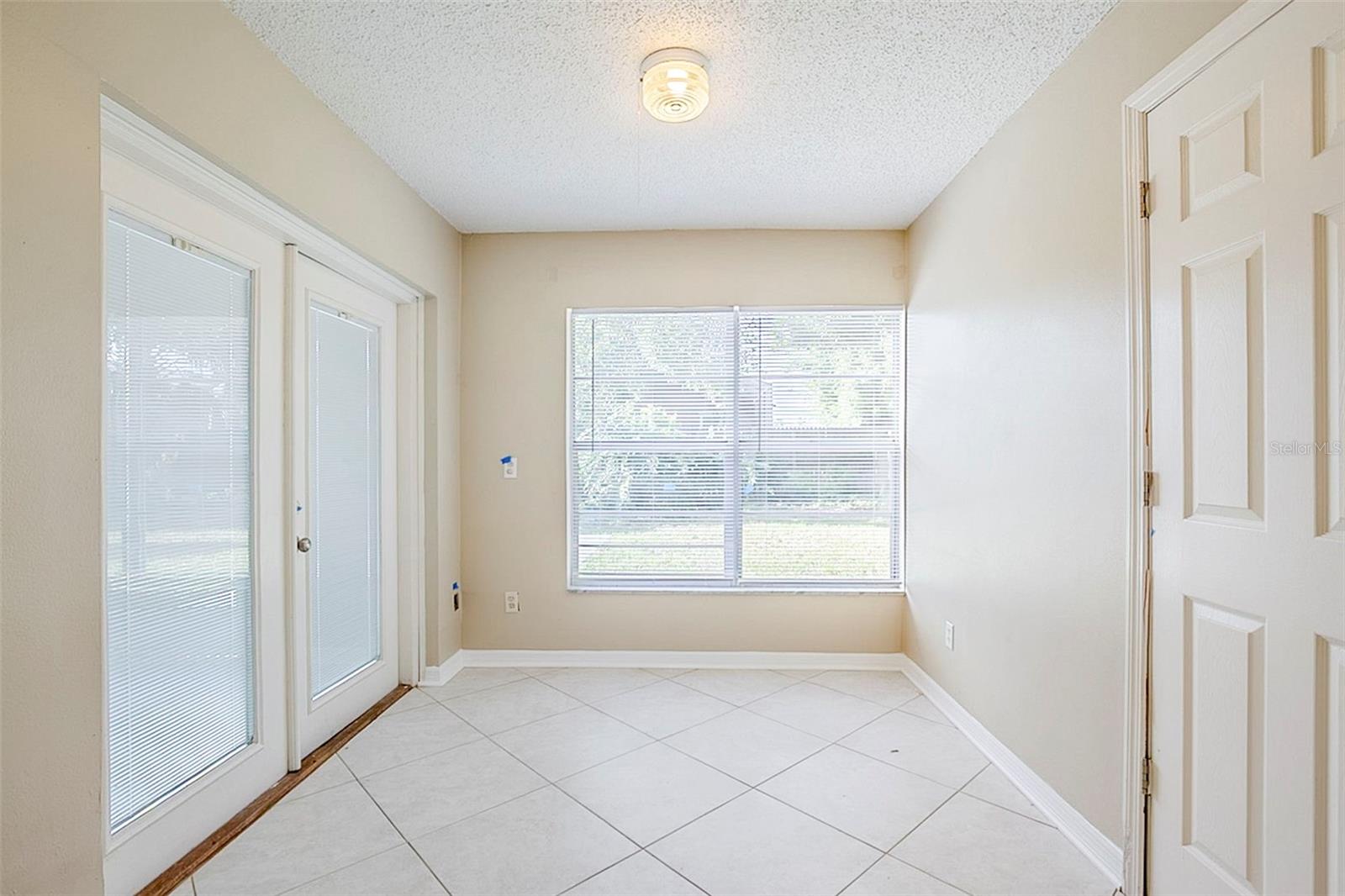 Image 5 of 33 For 1711 Ironwood Court E