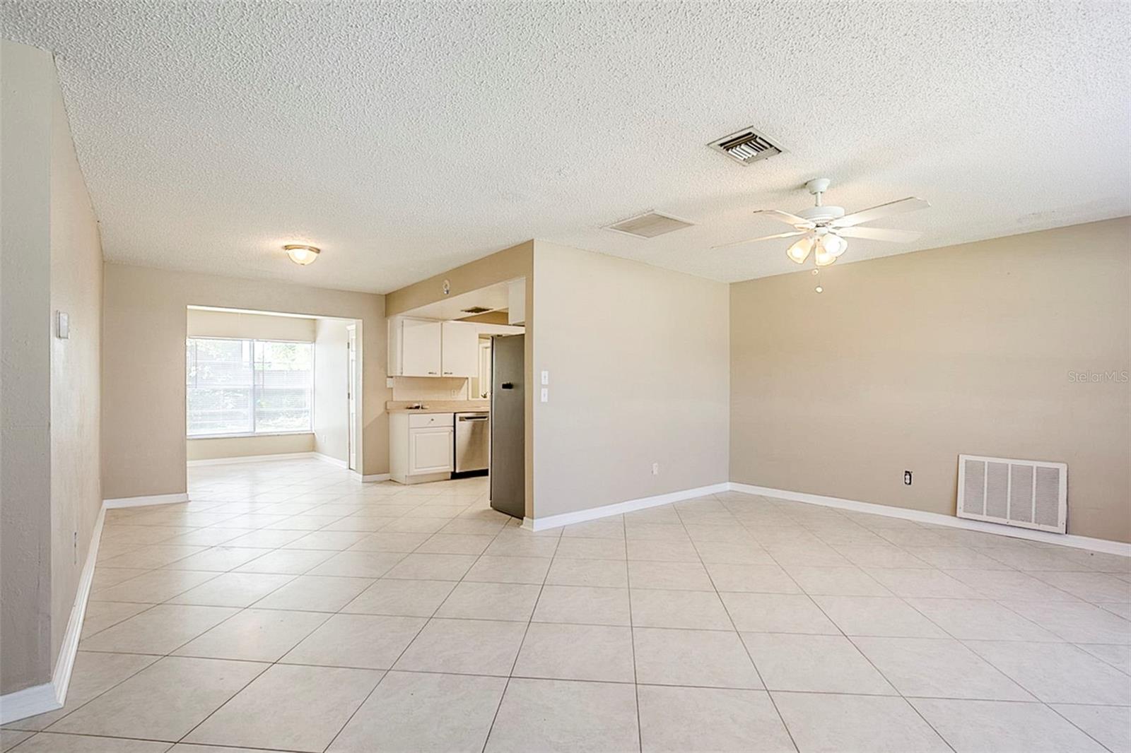 Image 7 of 33 For 1711 Ironwood Court E