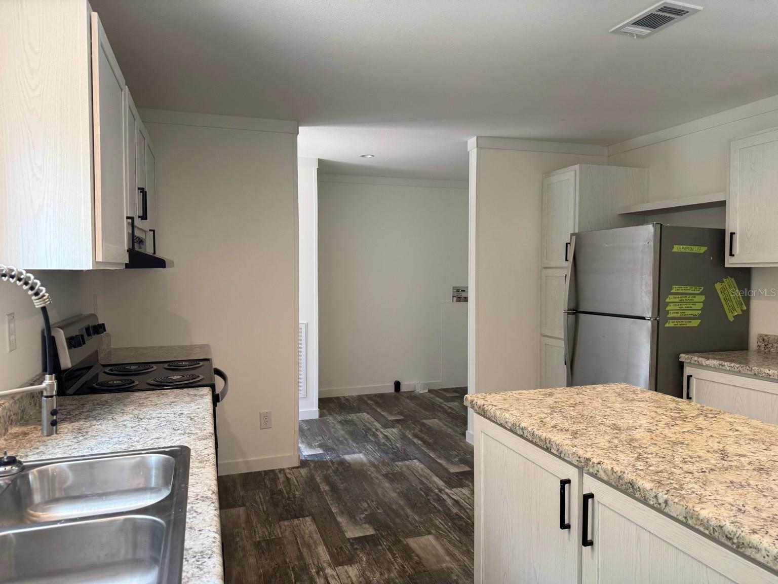 Image 20 of 23 For 8267 Jennifer Court