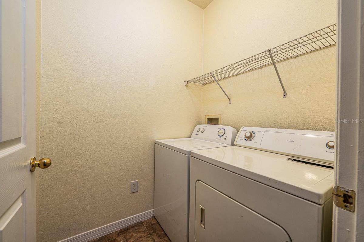 Image 29 of 43 For 3561 Conroy Road 215