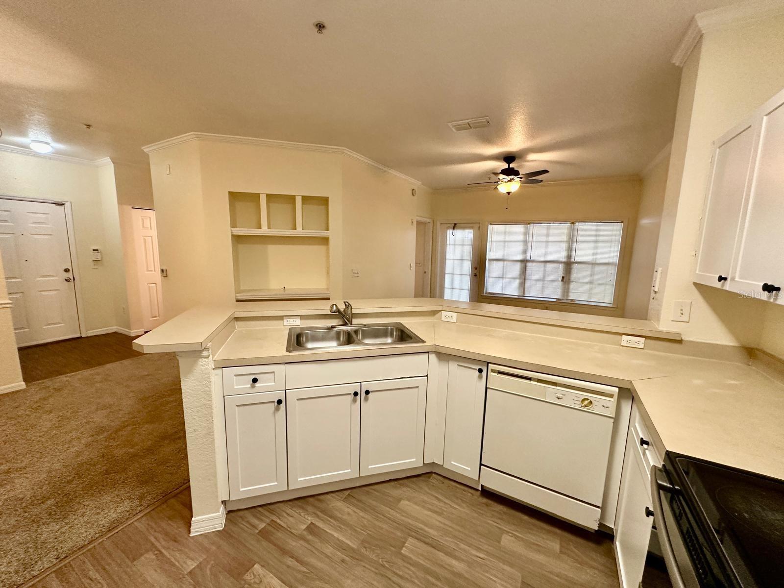 Image 8 of 25 For 3561 Conroy Road 215