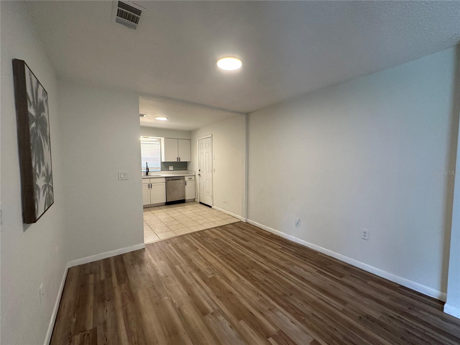 Image 7 of 19 For 3117 Shady Pine Avenue