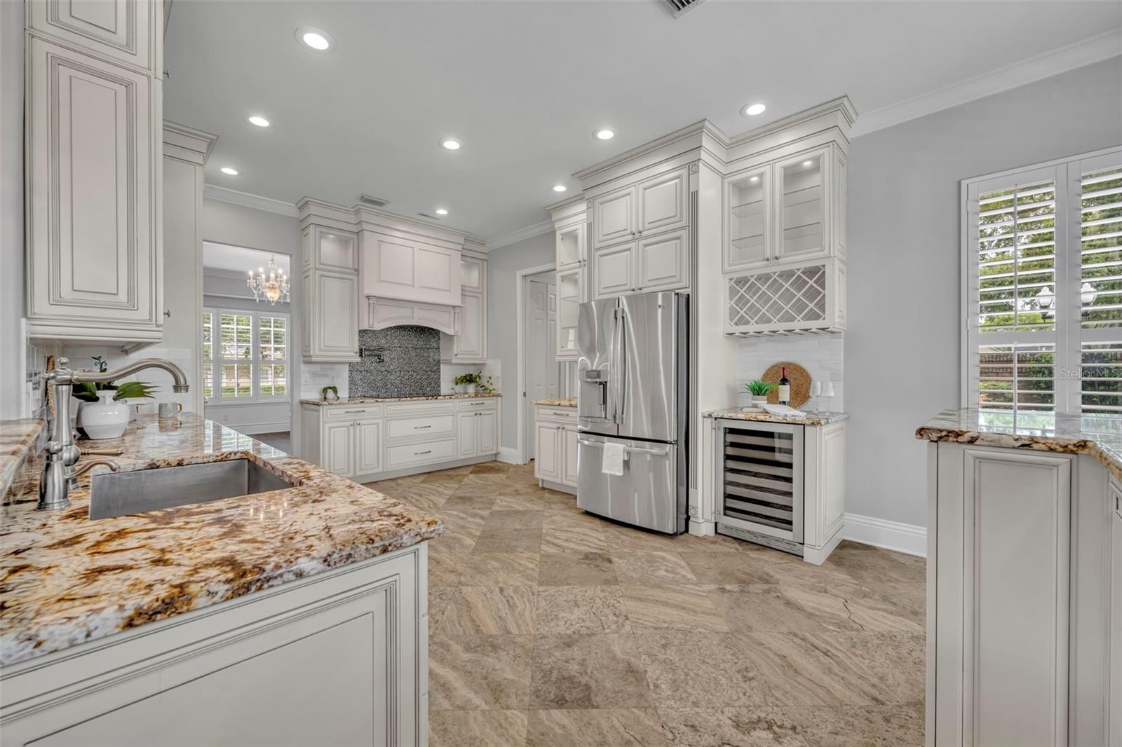 Image 13 of 37 For 904 Brightwater Circle