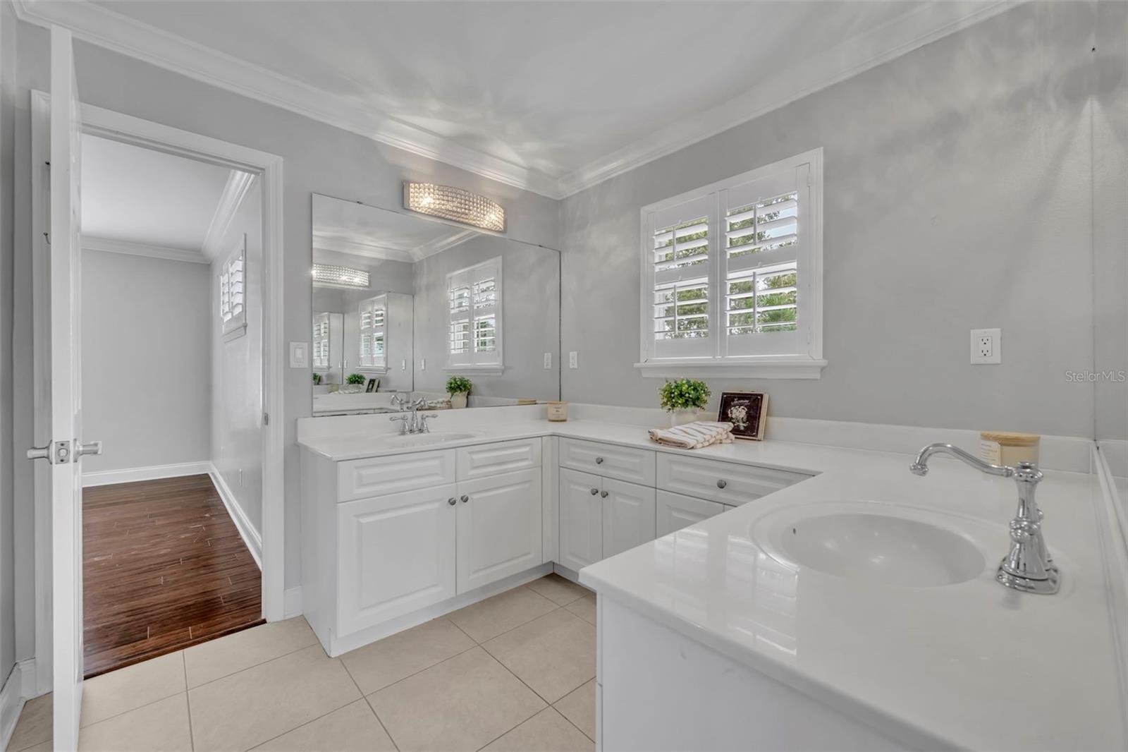 Image 24 of 37 For 904 Brightwater Circle