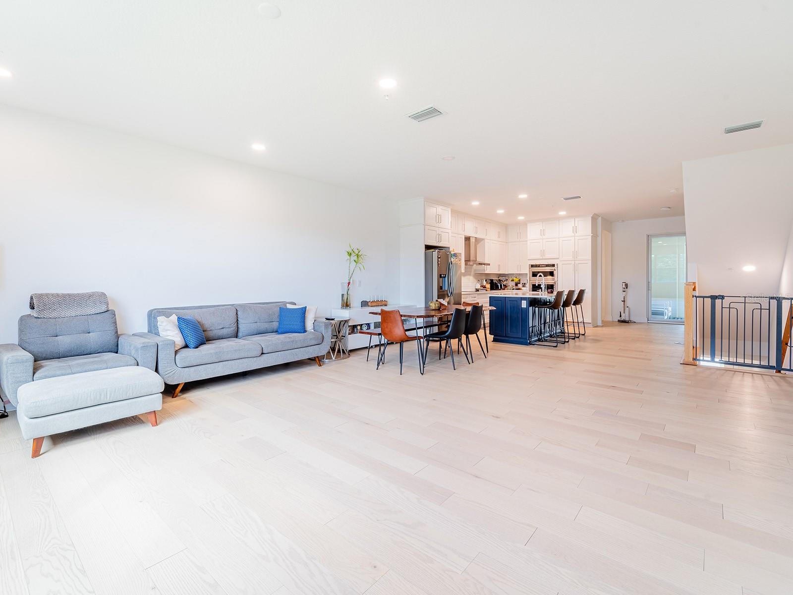 Image 20 of 46 For 9913 Key Haven Road