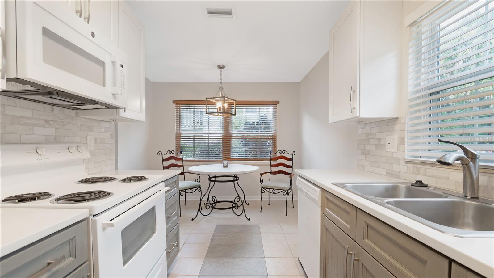 Image 7 of 22 For 840 Center Avenue 91
