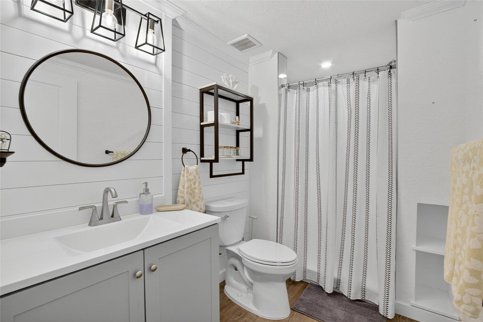 Image 14 of 53 For 13805 Cherry Brook Lane