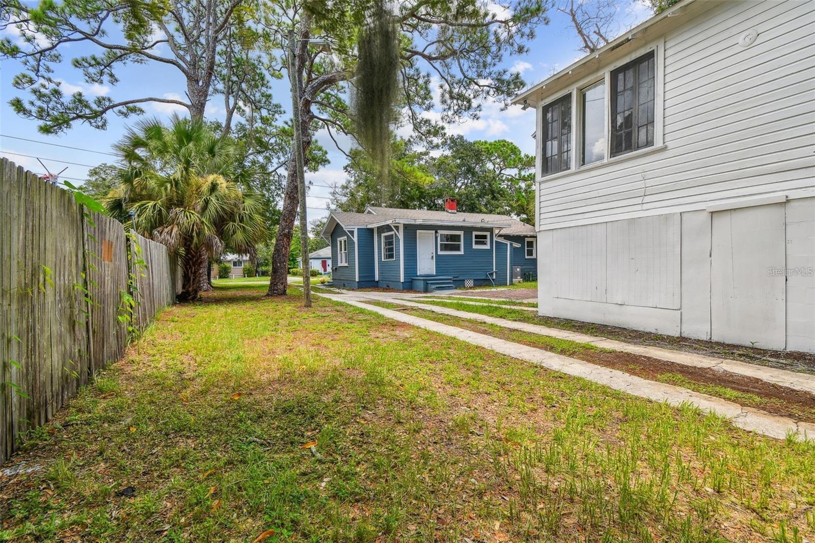 Image 3 of 9 For 2329 7th Street S