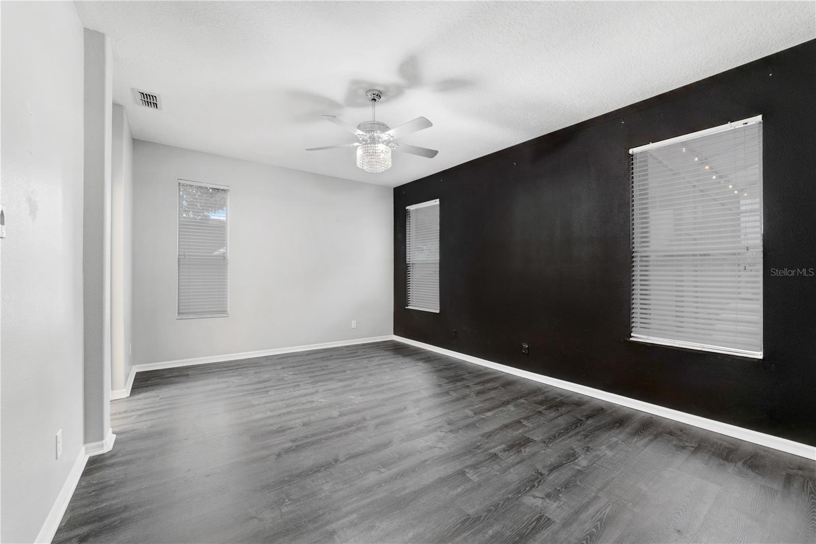 Image 12 of 25 For 207 Largovista Drive