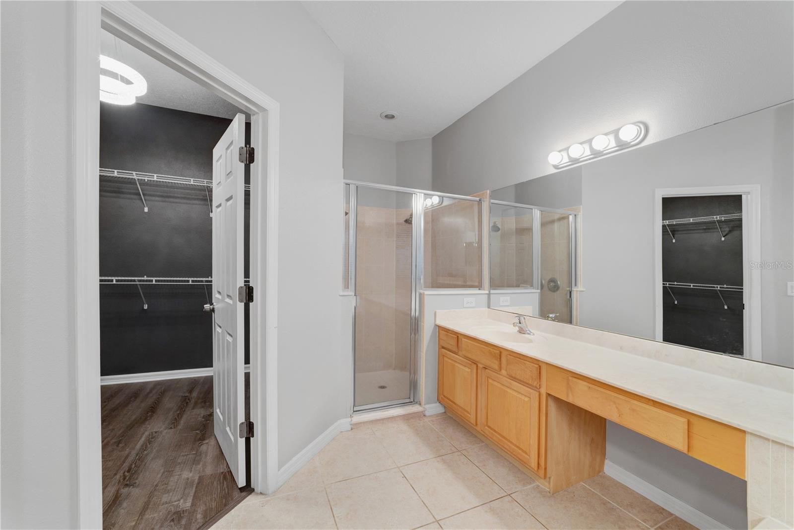 Image 16 of 25 For 207 Largovista Drive