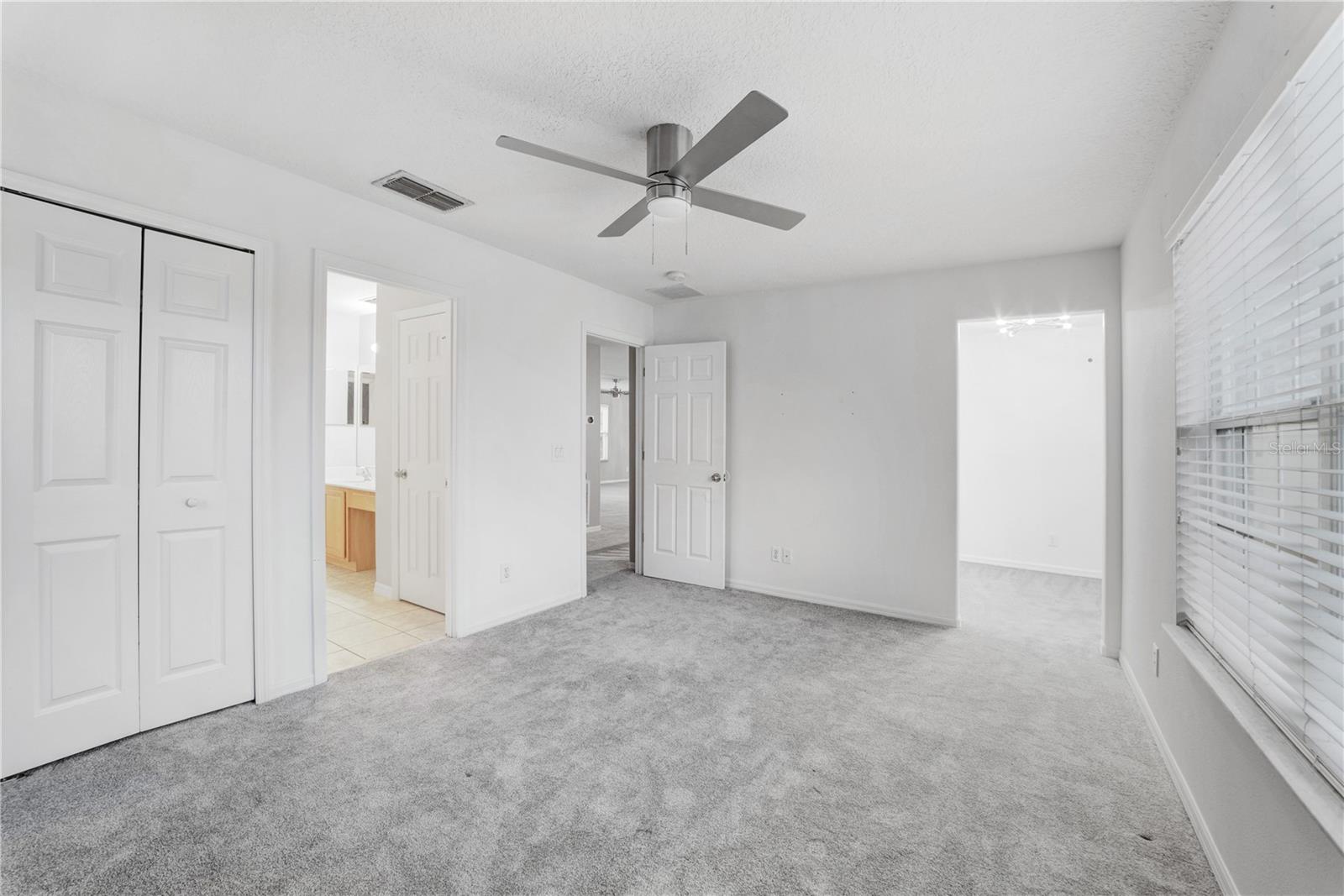 Image 19 of 25 For 207 Largovista Drive